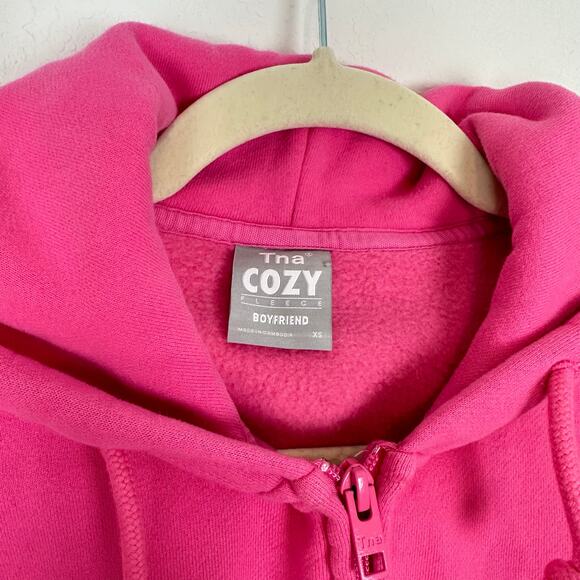 NWT Aritzia TNA Cozy Fleece Boyfriend Zip-Up Hoodie in Cosmo Pink Size XS - Picture 3 of 5